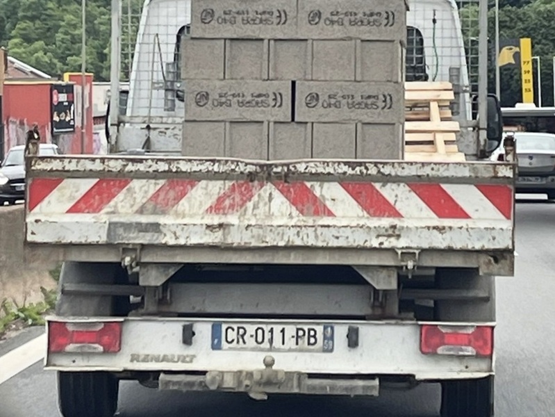 Porte barrières (chantier,police)
